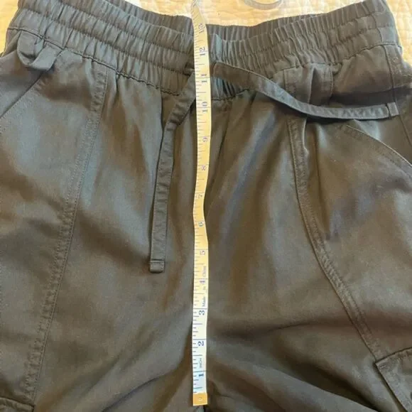 Athleta Celestial High Rise Utility Pant Cargo Black XS Tall Athleisure Travel - Picture 8 of 8